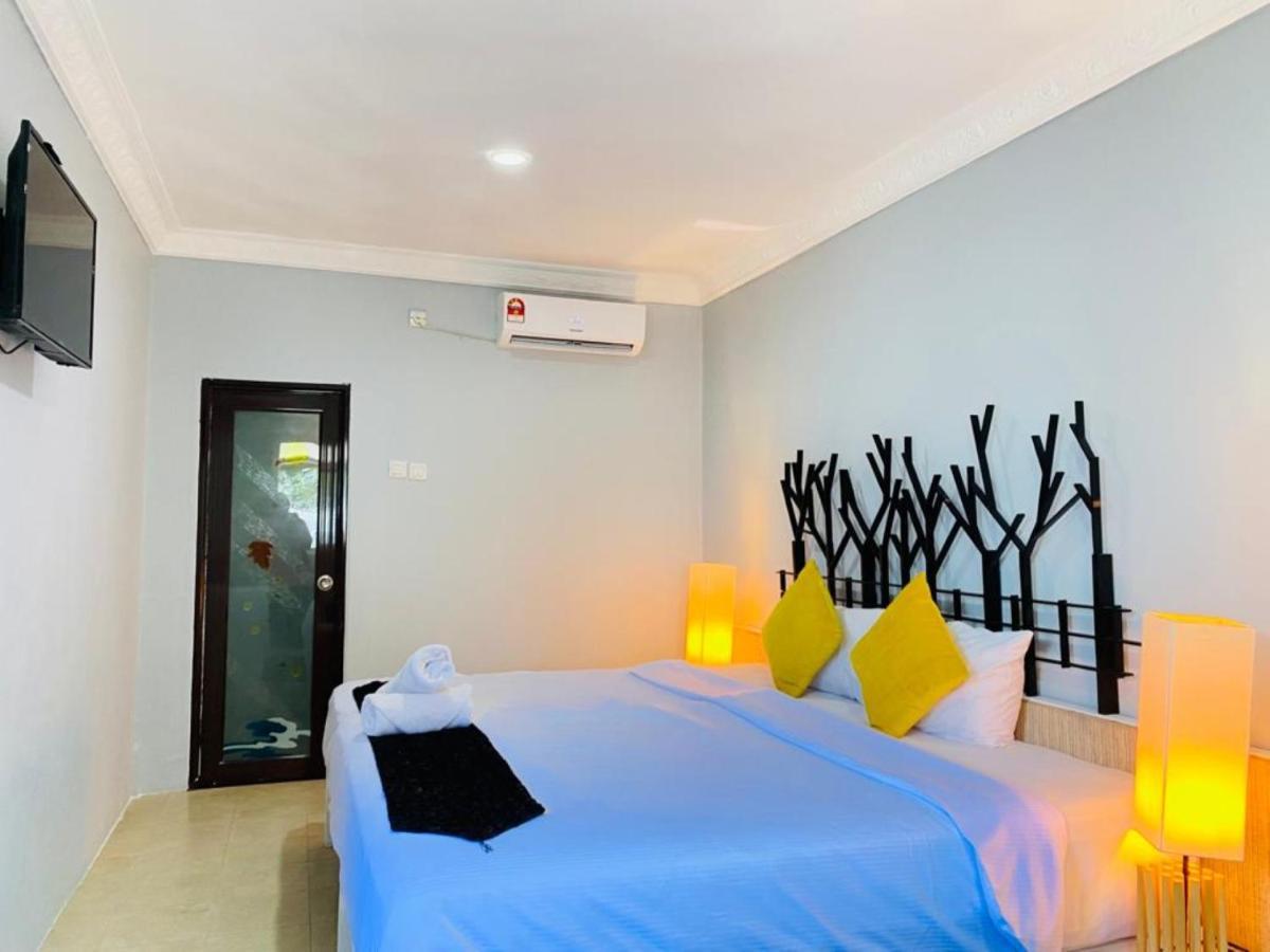 Fat Mermaid Guesthouse Pantai Cenang  Εξωτερικό φωτογραφία