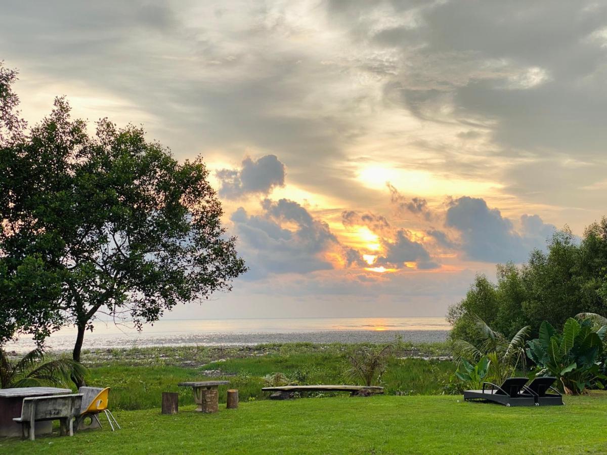Fat Mermaid Guesthouse Pantai Cenang  Εξωτερικό φωτογραφία