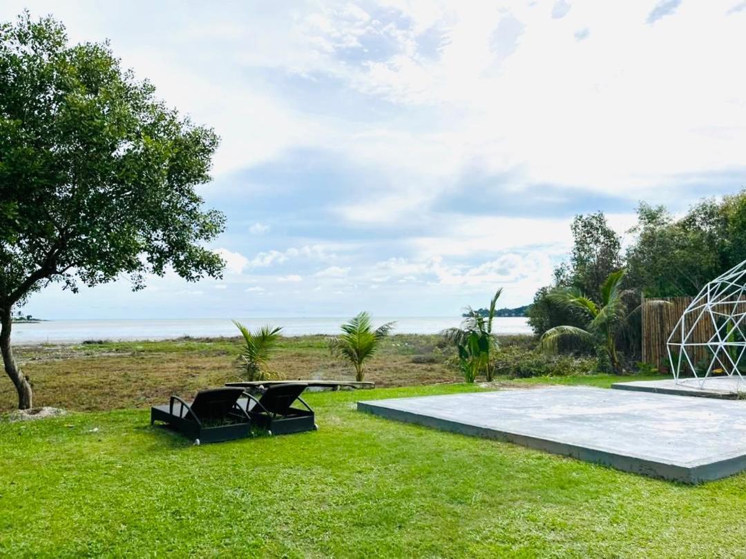 Fat Mermaid Guesthouse Pantai Cenang  Εξωτερικό φωτογραφία